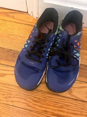 Reebok Women's Blue Athletic Running Shoes with Multicolor Accents
